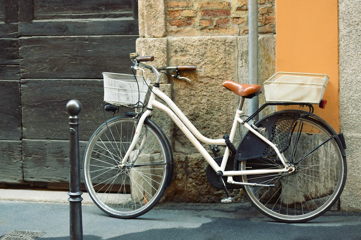 A city bicycle offered for trade